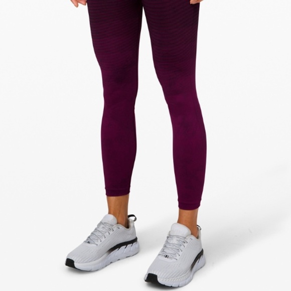 Lululemon Ebb to Train Tight - Marvel/Black Size 4 - Picture 4 of 9